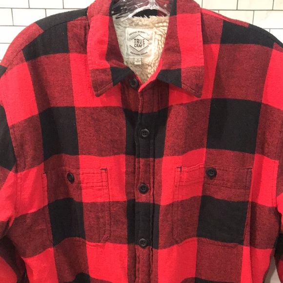 True Craft Buffalo Plaid Shacket Mens Sz M Red Black Sherpa Lined Flannel Shirt - Picture 2 of 11